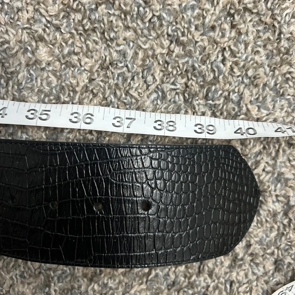 Cold water Creek Trendy Elegant Black Crocodile-Embossed Belt‎